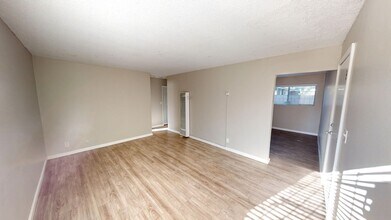 2 BED & 1 BATH UNIT AVAILABLE - LOS ANGELES! in East Los Angeles, CA - Building Photo - Interior Photo