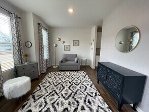 8 Leander Dr in Greer, SC - Building Photo - Building Photo