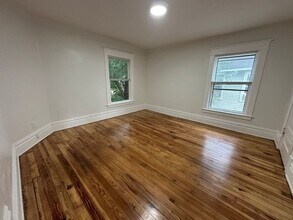 849 Kalamazoo Ave SE in Grand Rapids, MI - Building Photo - Building Photo