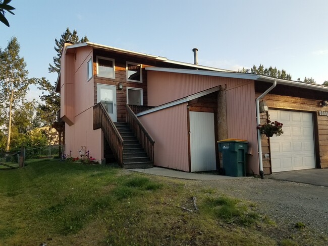 8000 Little Dipper Ave, Unit A in Anchorage, AK - Building Photo - Building Photo