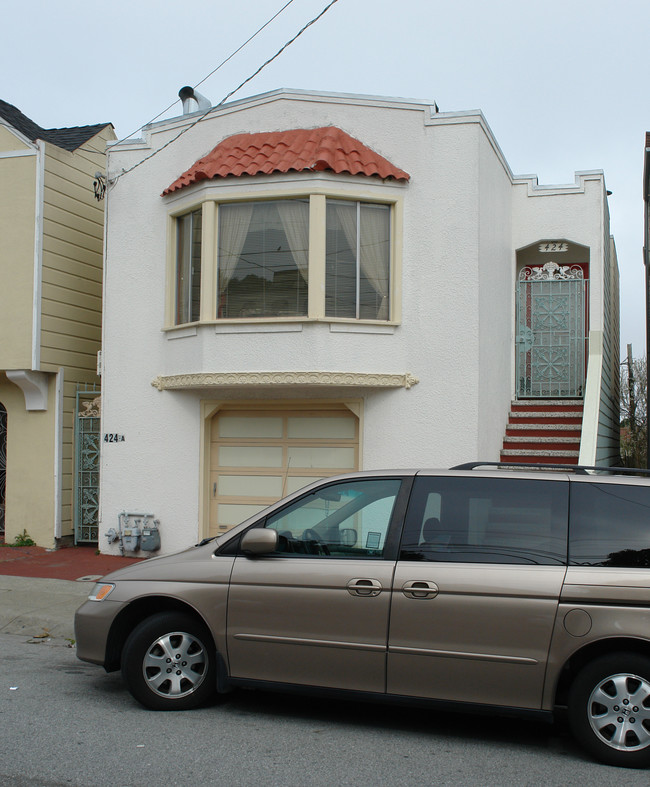 424 Irvington St in Daly City, CA - Building Photo - Building Photo