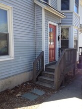 21-25 Pierce St. in Dover, NH - Foto de edificio - Interior Photo