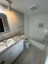 245 Willow Ct, Unit 77 in Central, SC - Foto de edificio - Building Photo