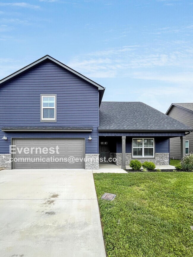 639 Alvin Rd in Clarksville, TN - Building Photo - Building Photo