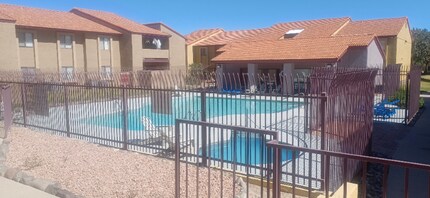 2160 N Pantano Rd in Tucson, AZ - Building Photo - Building Photo