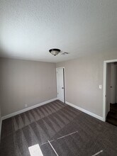 1557 N Volutsia in Wichita, KS - Building Photo - Building Photo