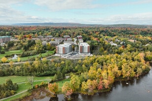Château golf in Gatineau, QC - Building Photo
