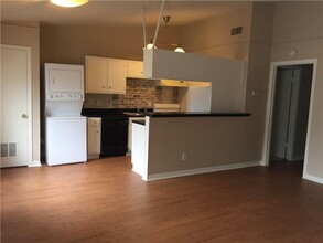 602 W 51st St in Austin, TX - Foto de edificio - Building Photo