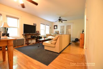 33 Dickinson Rd in Boston, MA - Building Photo - Building Photo