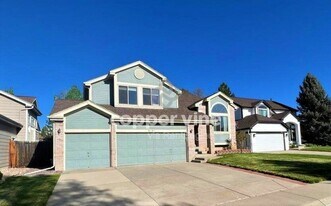 8535 Oak Way in Arvada, CO - Building Photo