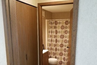 Sandalwood in Toledo, OH - Foto de edificio - Building Photo