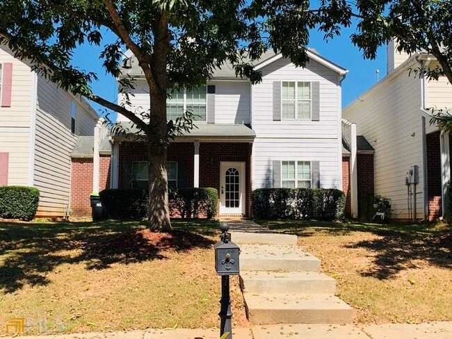 221 Southwind Ln in Newnan, GA - Building Photo - Building Photo