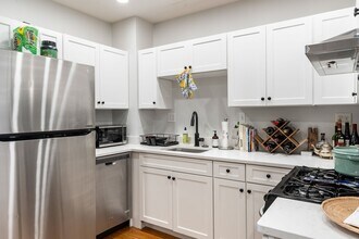 26 Bremen St in Boston, MA - Building Photo - Building Photo