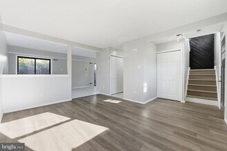 111 Presidential Dr in Gloucester Township, NJ - Building Photo - Building Photo