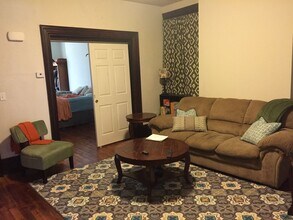 1622 Hatteras St in Pittsburgh, PA - Building Photo - Building Photo