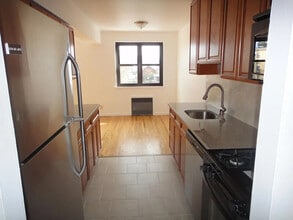 119 Fisher Ave in Eastchester, NY - Building Photo - Building Photo