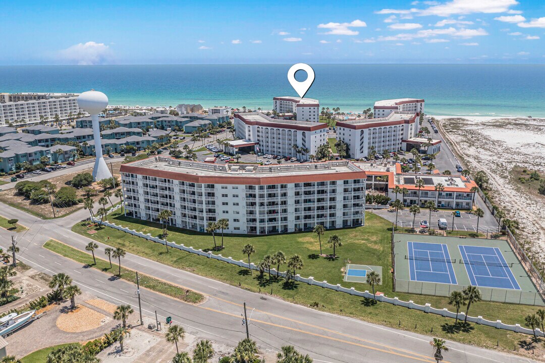 909 Santa Rosa Blvd in Fort Walton Beach, FL - Building Photo