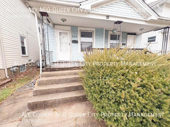225 Pleasant Ave in Dayton, OH - Building Photo - Building Photo