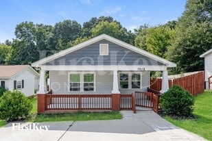 3018 Amay James Ave in Charlotte, NC - Building Photo