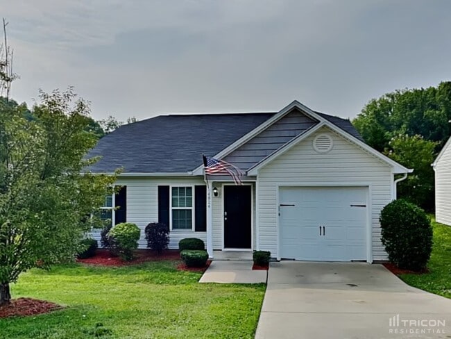 4824 Lynn Lee Cir in Charlotte, NC - Building Photo - Building Photo