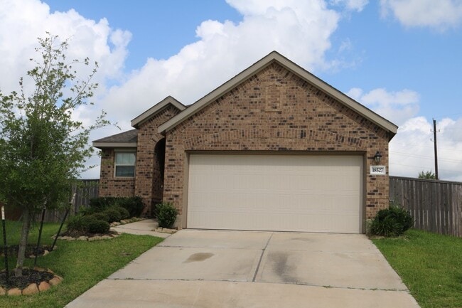 property at 18527 Gold Holw Ct