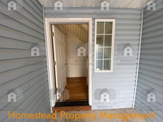 1480-1482 Falcon Loop in Independence, OR - Building Photo - Building Photo