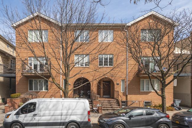 1675 47th St in Brooklyn, NY - Foto de edificio - Building Photo