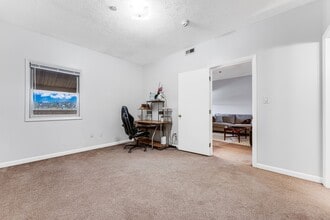 Bent Tree Court Apartments in Morgantown, WV - Building Photo - Building Photo