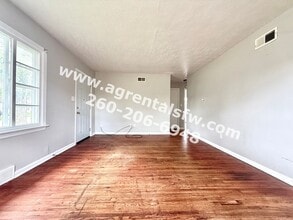 4655 Avondale Dr in Fort Wayne, IN - Building Photo - Building Photo
