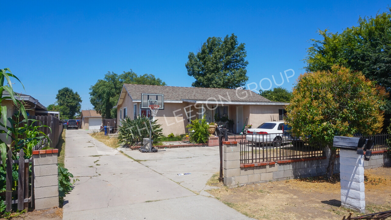 10849 Inez St in Whittier, CA - Building Photo