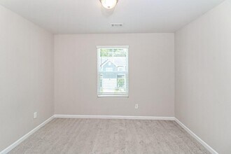 110 Crestview Wy in Dallas, GA - Building Photo - Building Photo