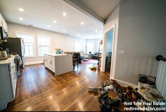 91 Hillside St, Unit 3 in Boston, MA - Foto de edificio - Building Photo