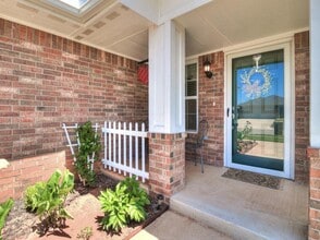 12113 NW 133rd Terrace in Piedmont, OK - Building Photo - Building Photo