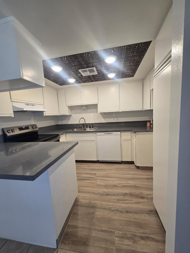 3611 Buena Vista Ave, Unit 4