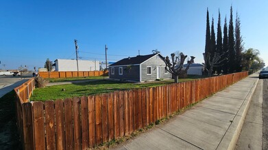 2034 1st St in Wasco, CA - Building Photo - Building Photo