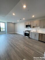 365 Western Ave, Unit 612 in Boston, MA - Building Photo
