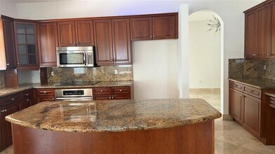 16848 SW 16th St in Pembroke Pines, FL - Building Photo - Building Photo