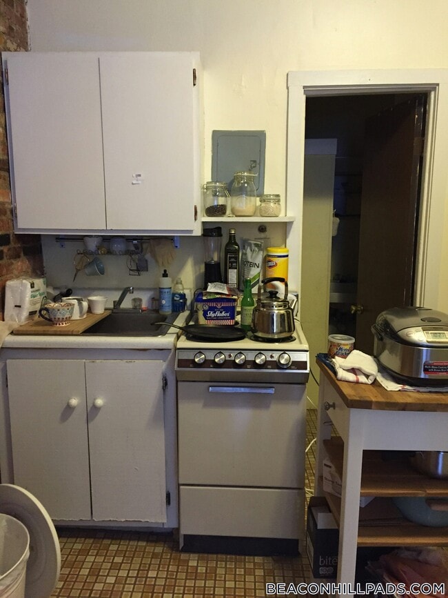 40 Anderson St, Unit 8 in Boston, MA - Building Photo - Building Photo