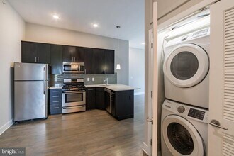 1607 Catharine St in Philadelphia, PA - Building Photo - Building Photo