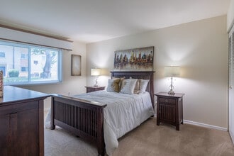 Meadow Woods in Alexandria, VA - Foto de edificio - Interior Photo