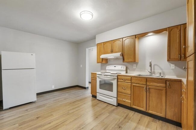 property at 403 Garfield St S