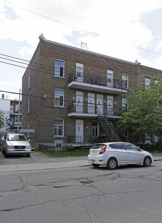 346-356 4e in Montréal, QC - Building Photo