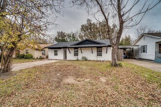 2110 Aggie Dr in Grand Prairie, TX - Building Photo - Building Photo