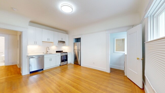 property at 903 Pine St