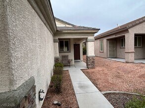 2526 Evening Twilight Ave in Henderson, NV - Building Photo - Building Photo