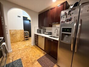 100 Captains Row, Unit 307 in Chelsea, MA - Building Photo - Building Photo