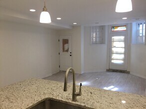 2154 N Cleveland Ave in Chicago, IL - Building Photo - Building Photo