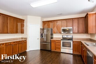 4805 Walnut Grove St in Harrisburg, NC - Foto de edificio - Building Photo