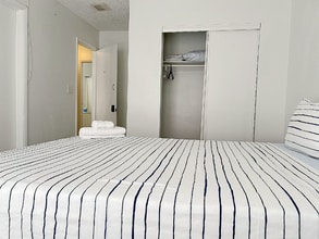 4594 Vía Torino in Las Vegas, NV - Building Photo - Building Photo