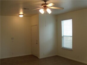 2409 Allred Dr in Austin, TX - Building Photo - Building Photo